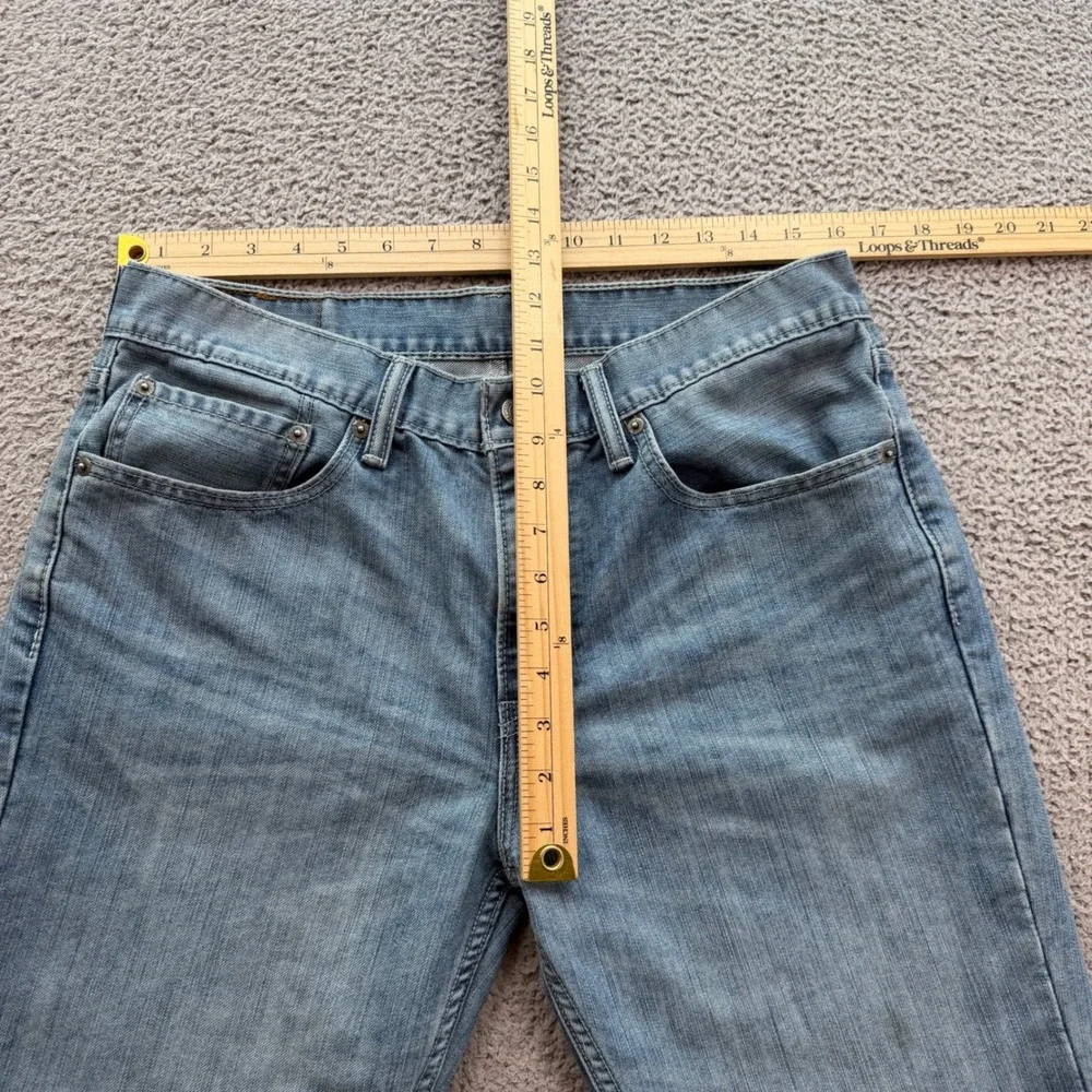 Levi Strauss & Co Mens W34 L32 Light Wash Straight Leg Denim Jeans 04511-0751
